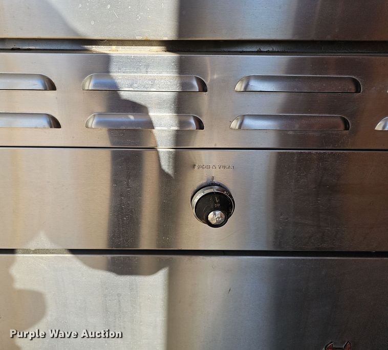 image for item IO9773 (2) Wolf double stack ovens