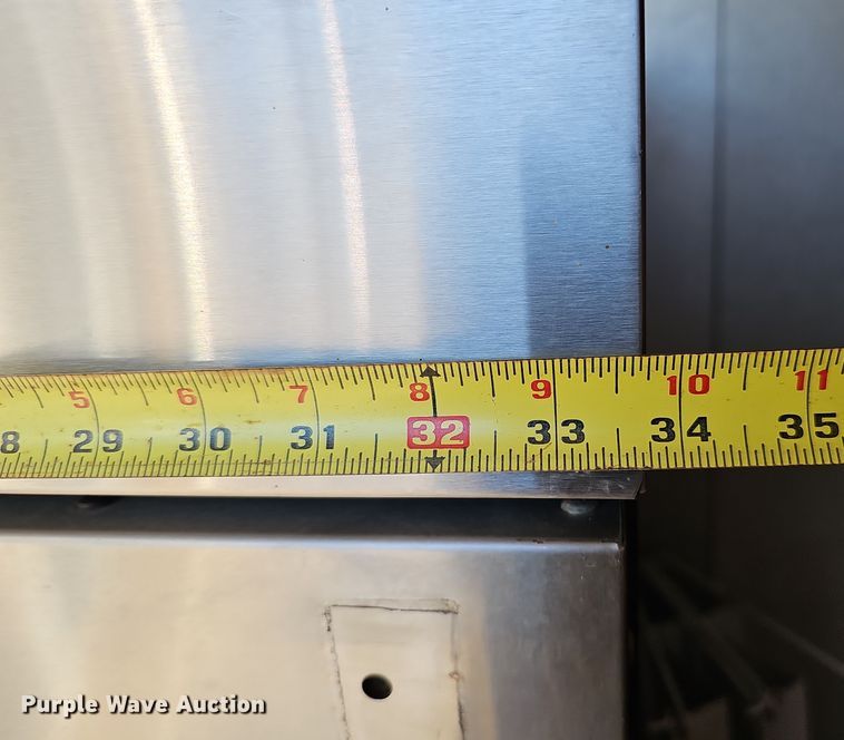 image for item IO9773 (2) Wolf double stack ovens