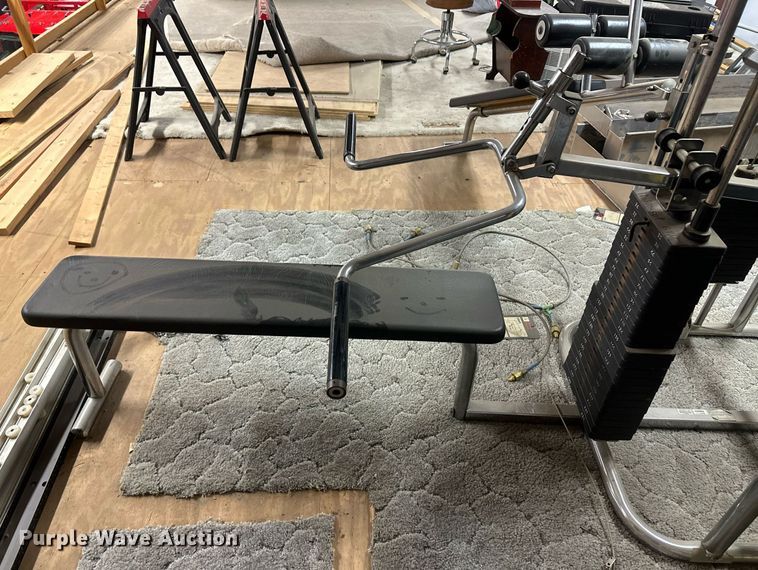 image for item IU9137 Weight machine