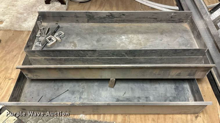 image for item IU9138 Tonneau cover