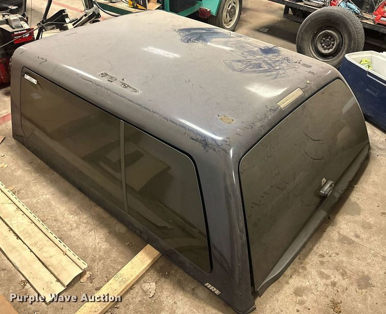 image for item IU9141 Pickup truck bed cover