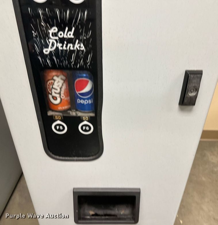 image for item IU9186 (2) vending machines