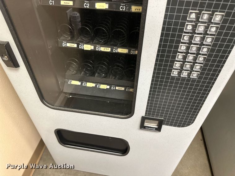 image for item IU9186 (2) vending machines