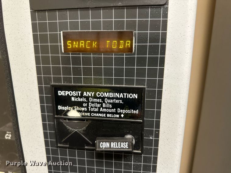 image for item IU9186 (2) vending machines