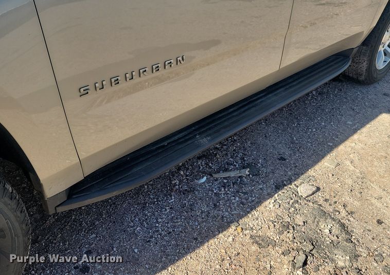 image for item JG9749 2017 Chevrolet Suburban  SUV