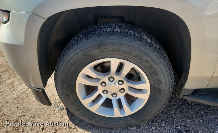 image for item JG9749 2017 Chevrolet Suburban  SUV