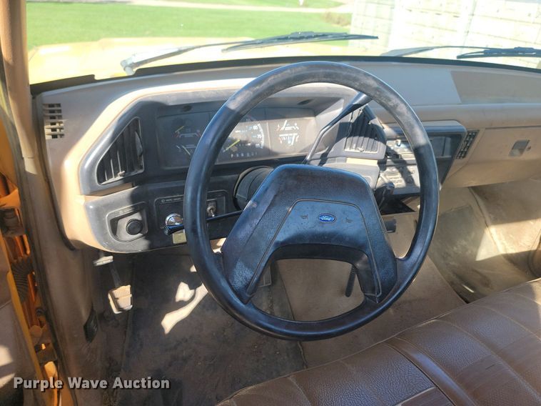 image for item JG9794 1991 Ford F150  pickup truck