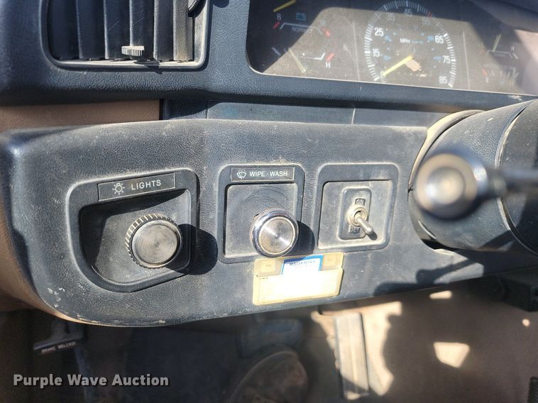 image for item JG9794 1991 Ford F150  pickup truck