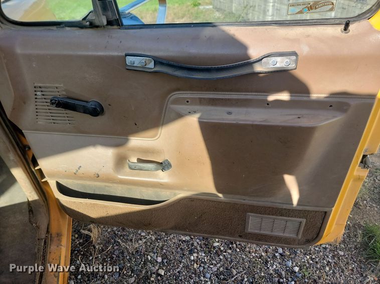 image for item JG9794 1991 Ford F150  pickup truck