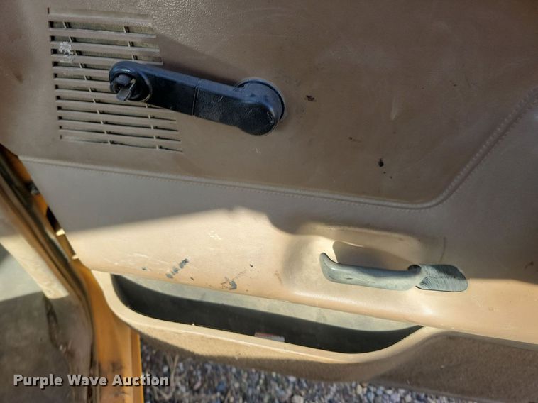 image for item JG9794 1991 Ford F150  pickup truck