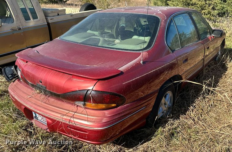 image for item KT9121 1997 Pontiac Bonneville
