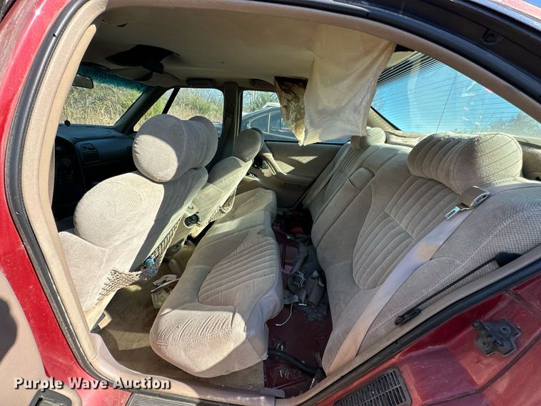 image for item KT9121 1997 Pontiac Bonneville