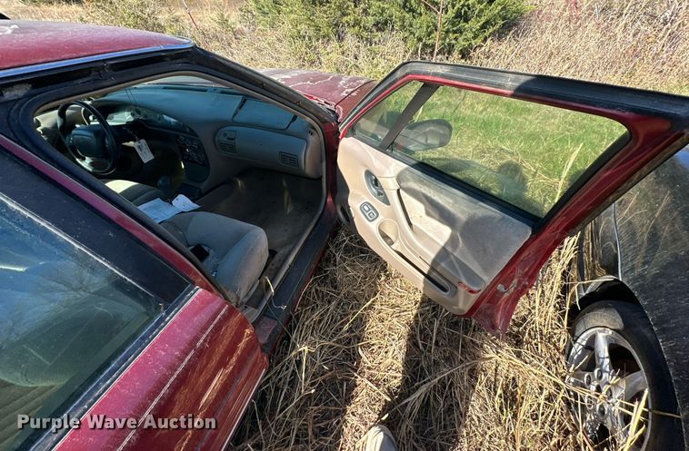 image for item KT9121 1997 Pontiac Bonneville