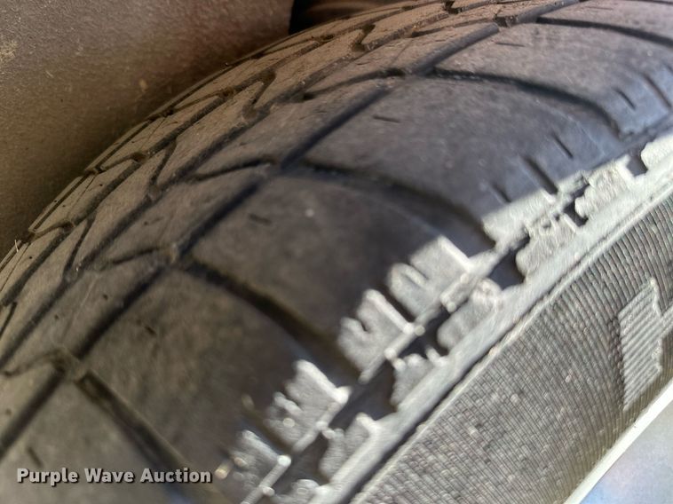 image for item KT9121 1997 Pontiac Bonneville