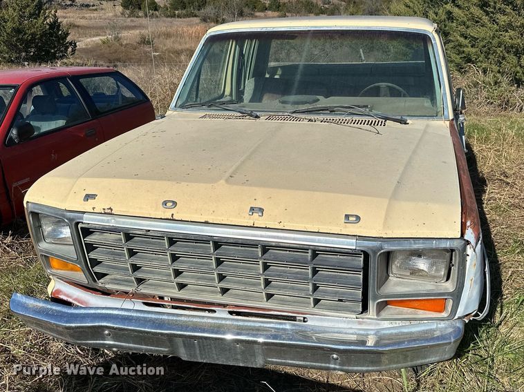 image for item KT9122 1981 Ford F150  SuperCab pickup truck