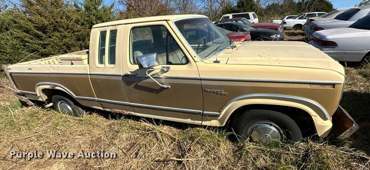 image for item KT9122 1981 Ford F150  SuperCab pickup truck