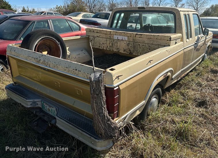 image for item KT9122 1981 Ford F150  SuperCab pickup truck