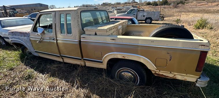 image for item KT9122 1981 Ford F150  SuperCab pickup truck