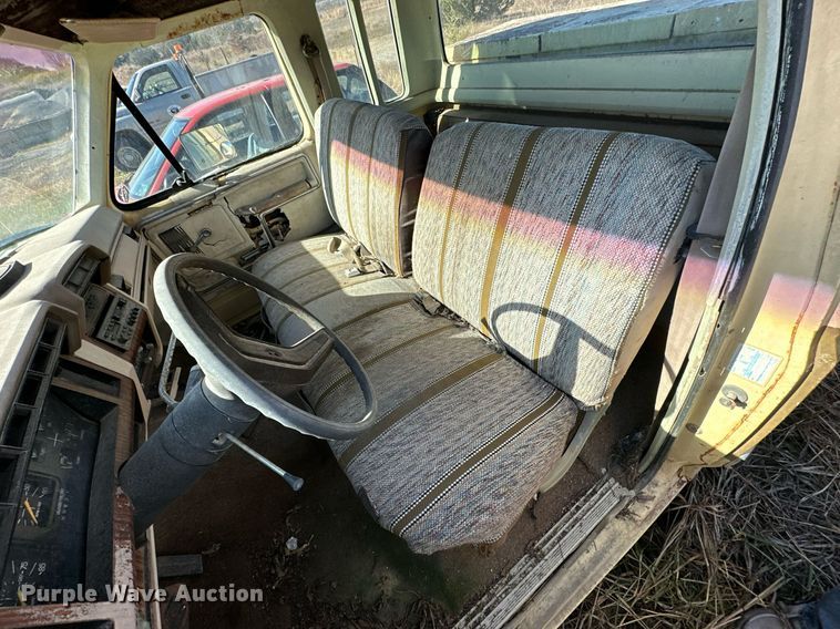 image for item KT9122 1981 Ford F150  SuperCab pickup truck