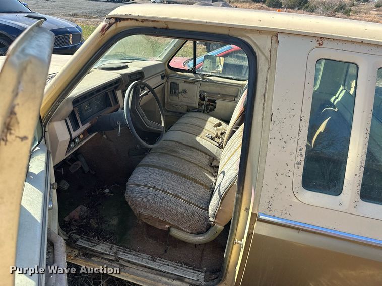 image for item KT9122 1981 Ford F150  SuperCab pickup truck