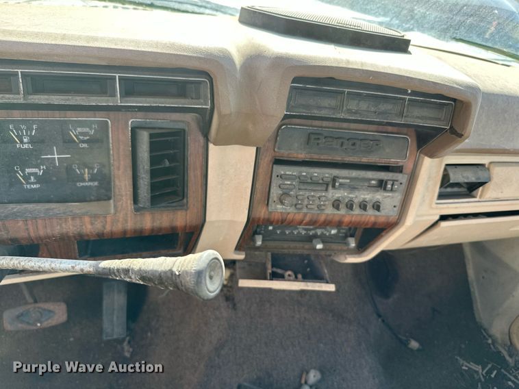 image for item KT9122 1981 Ford F150  SuperCab pickup truck