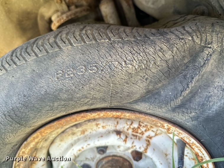 image for item KT9122 1981 Ford F150  SuperCab pickup truck