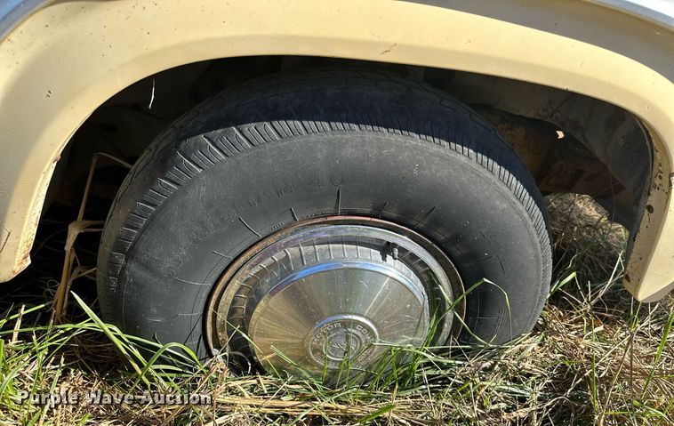 image for item KT9122 1981 Ford F150  SuperCab pickup truck