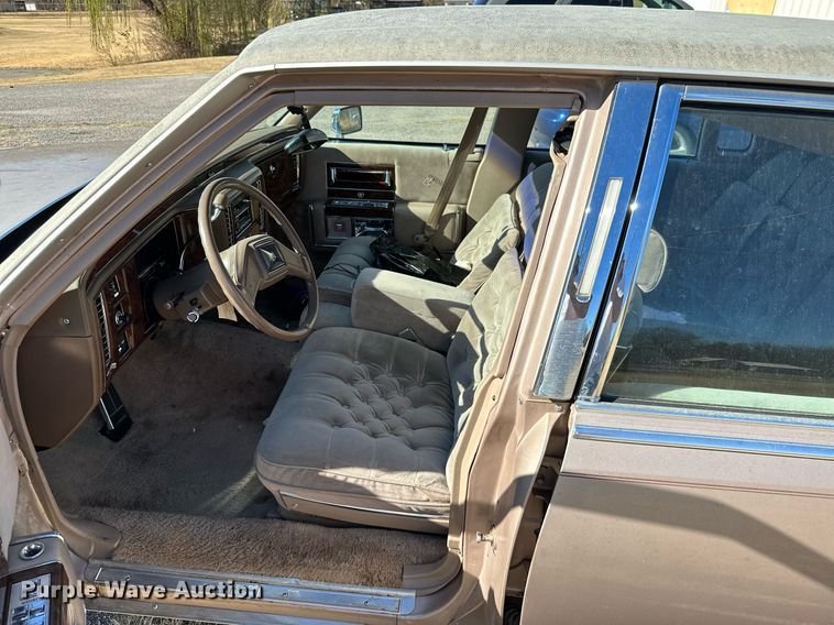 image for item KT9126 1991 Cadillac Brougham