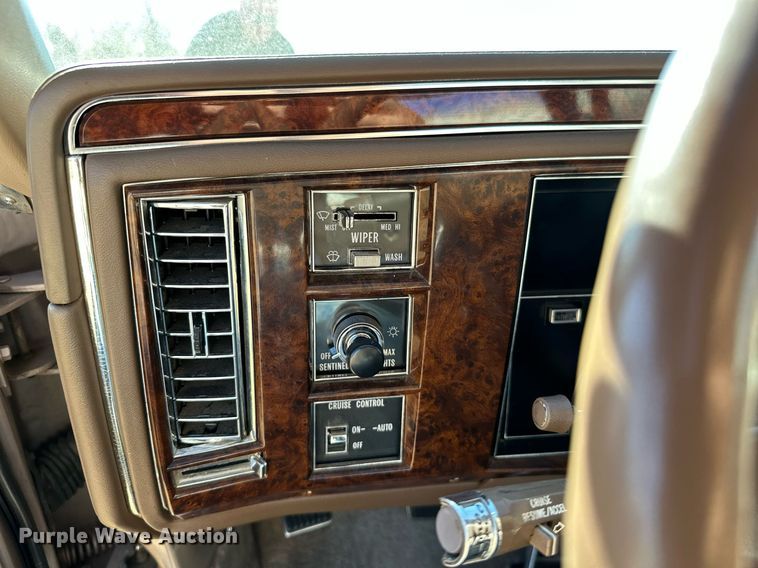 image for item KT9126 1991 Cadillac Brougham