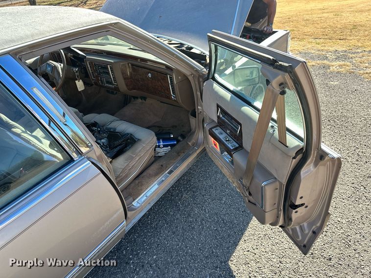 image for item KT9126 1991 Cadillac Brougham