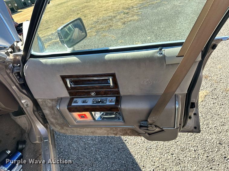 image for item KT9126 1991 Cadillac Brougham