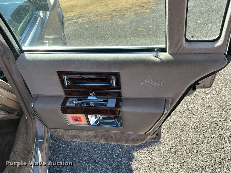 image for item KT9126 1991 Cadillac Brougham