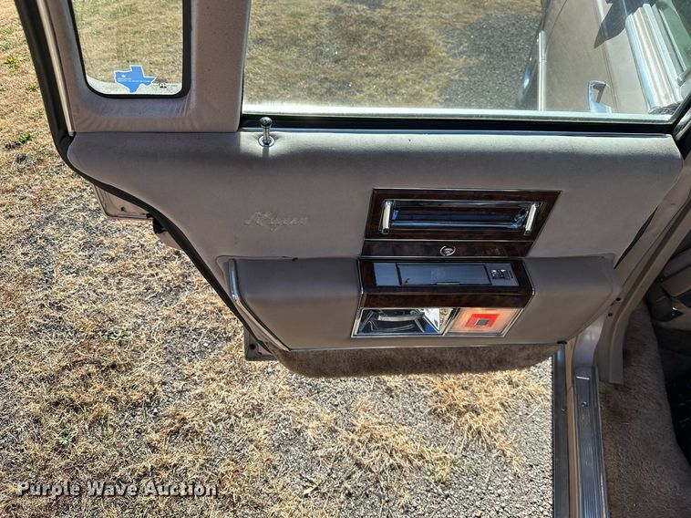 image for item KT9126 1991 Cadillac Brougham