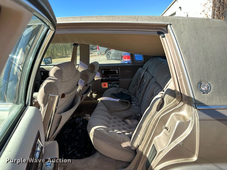 image for item KT9126 1991 Cadillac Brougham