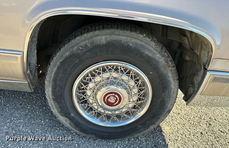 image for item KT9126 1991 Cadillac Brougham