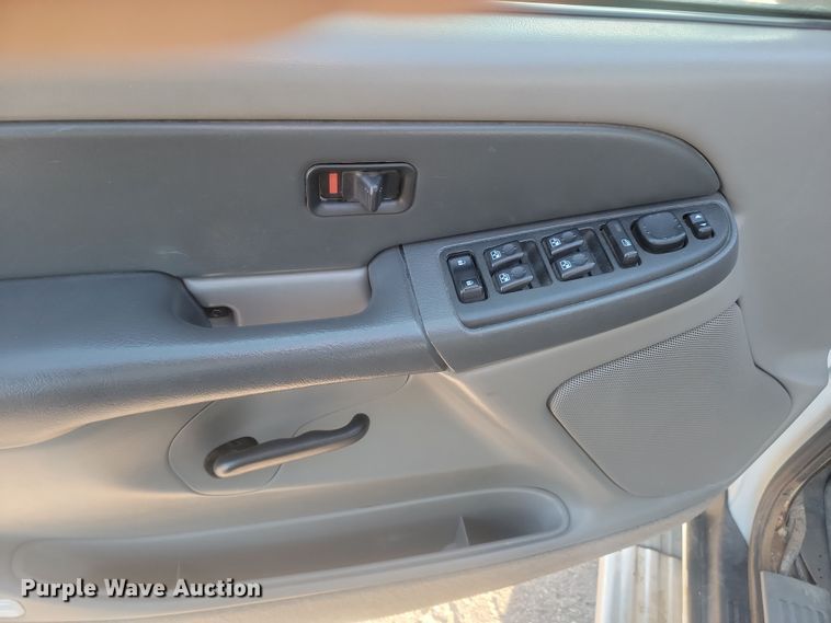 image for item KU9060 2003 Chevrolet Tahoe  SUV