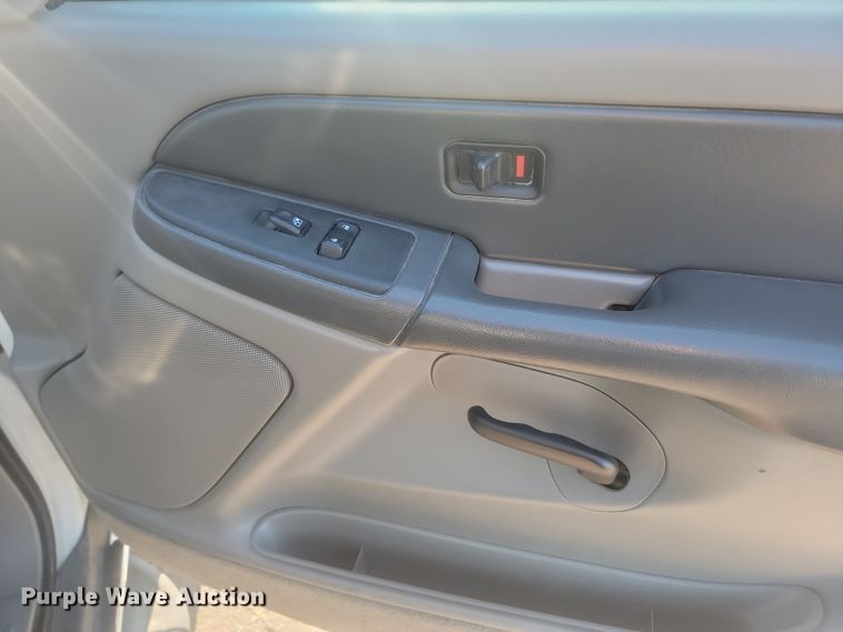 image for item KU9060 2003 Chevrolet Tahoe  SUV