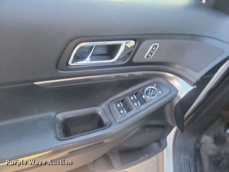 image for item KU9064 2017 Ford Explorer Police Interceptor  SUV