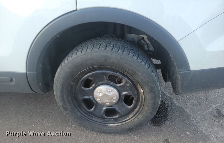 image for item KU9064 2017 Ford Explorer Police Interceptor  SUV