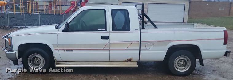 image for item KU9096 1994 Chevrolet C1500  Ext. Cab pickup truck