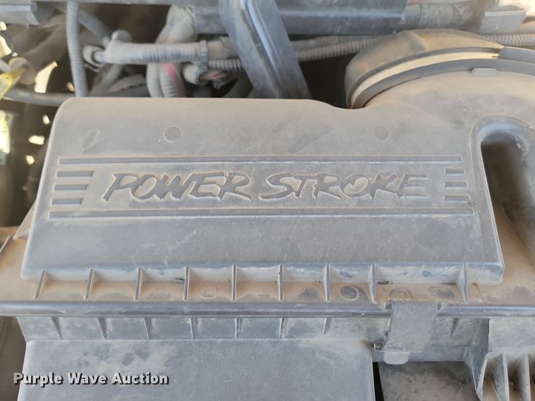 image for item KU9098 2003 Ford E450  shuttle bus