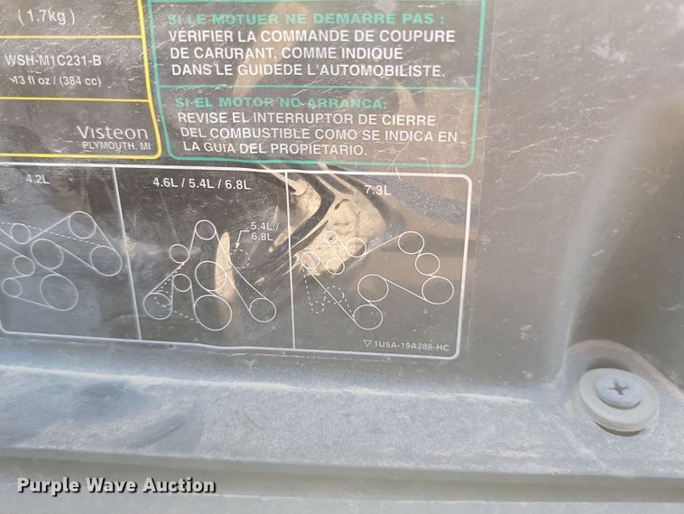 image for item KU9098 2003 Ford E450  shuttle bus