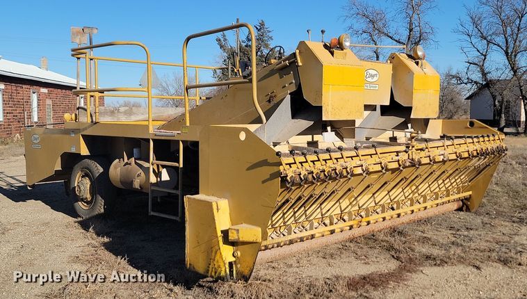 image for item KU9100 Etnyre  chip spreader