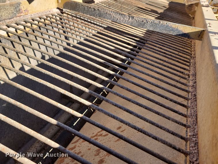 image for item KU9100 Etnyre  chip spreader