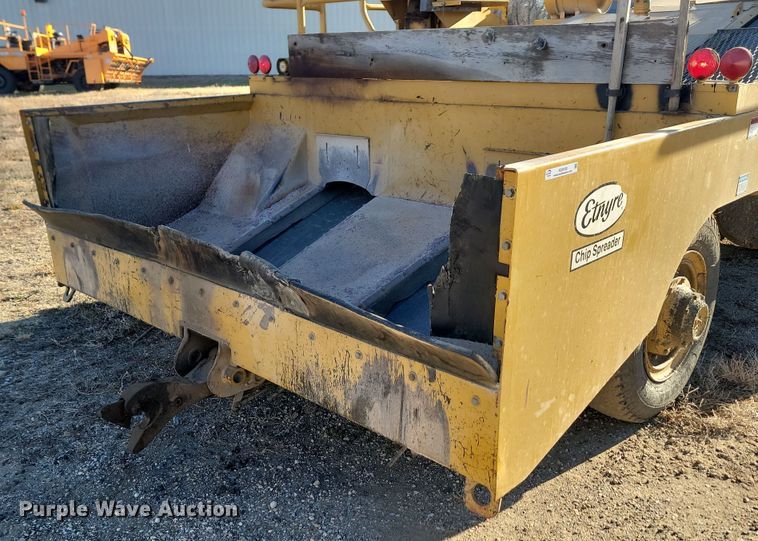 image for item KU9100 Etnyre  chip spreader