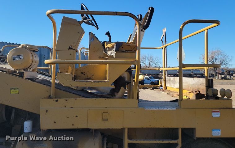 image for item KU9100 Etnyre  chip spreader