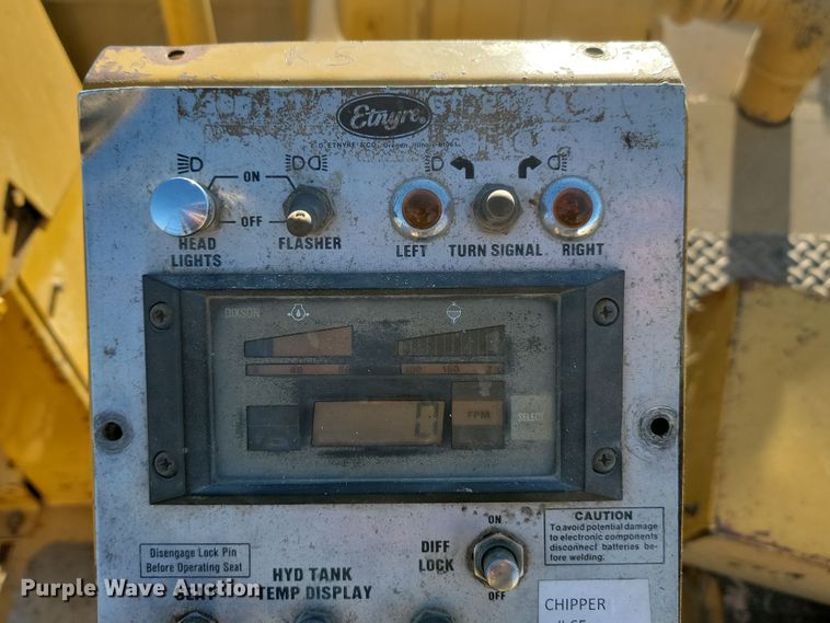 image for item KU9100 Etnyre  chip spreader