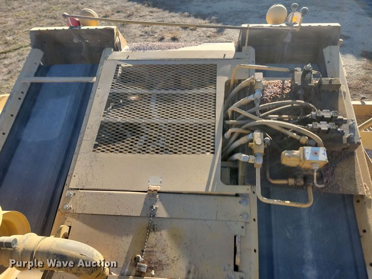 image for item KU9100 Etnyre  chip spreader