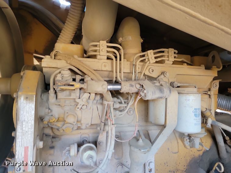 image for item KU9100 Etnyre  chip spreader