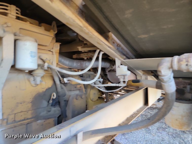 image for item KU9100 Etnyre  chip spreader